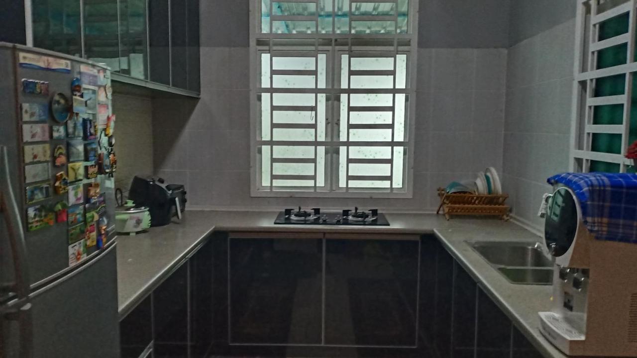 Illa Bella Homestay Jasin エクステリア 写真