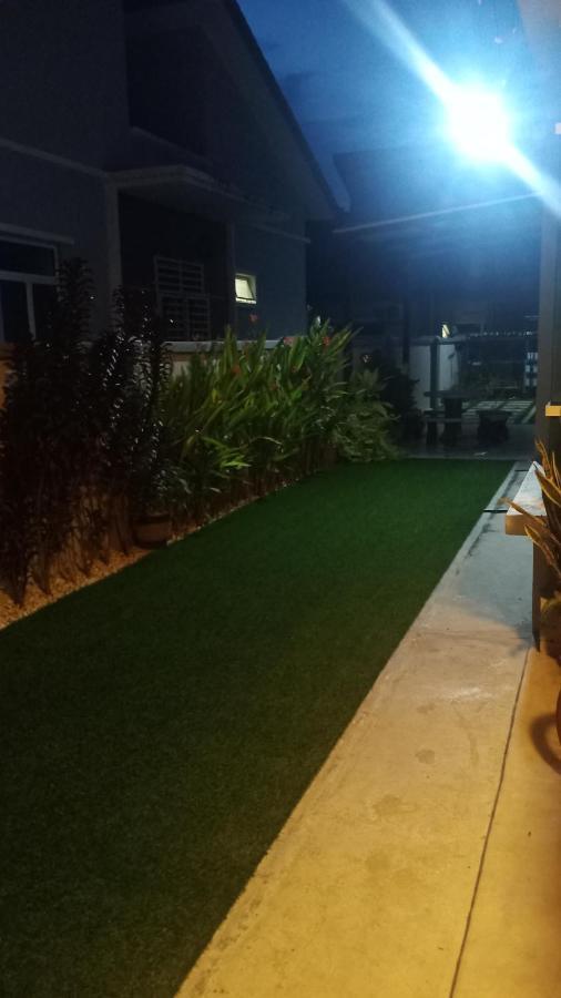 Illa Bella Homestay Jasin エクステリア 写真