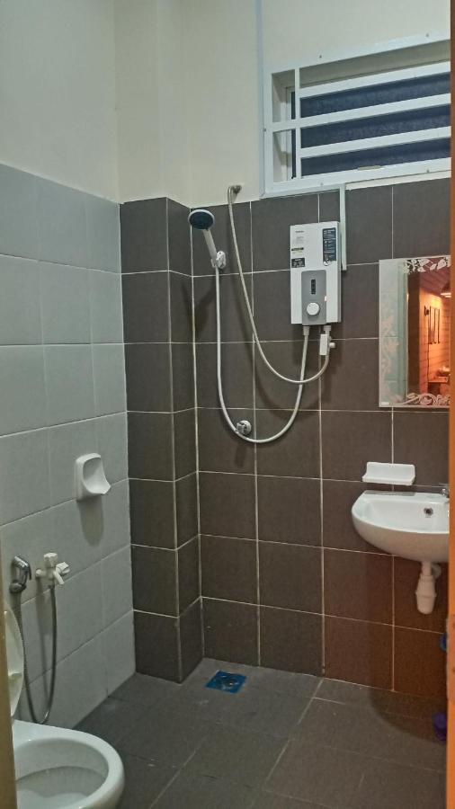 Illa Bella Homestay Jasin エクステリア 写真